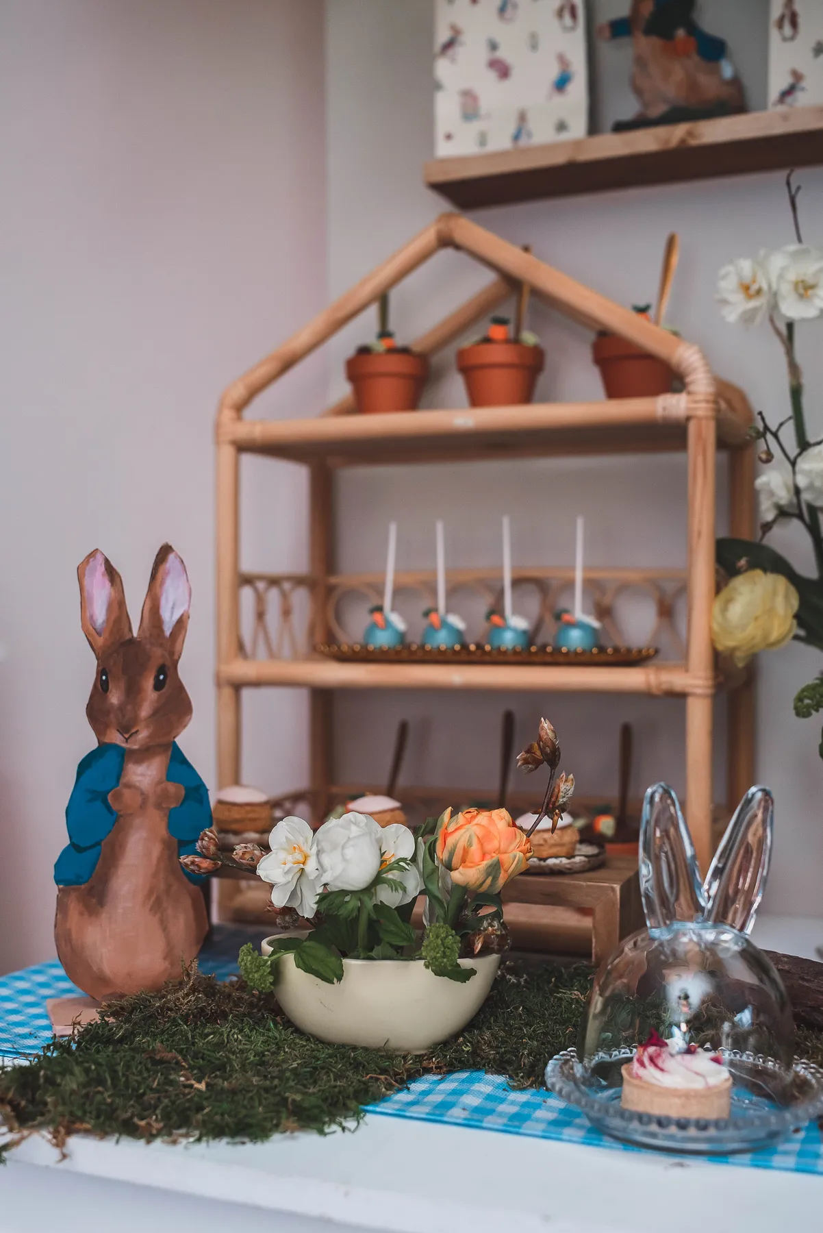 Décoration de Pâques sur le thème Peter Rabbit