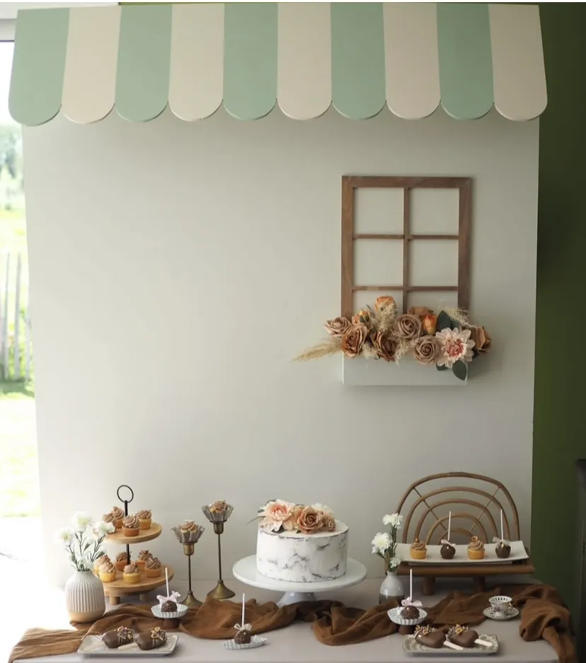 Sweet table présentée en vitrine de la boutique